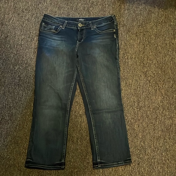 Silver Suki skinny fit capris! Excellent used condition - Picture 1 of 8